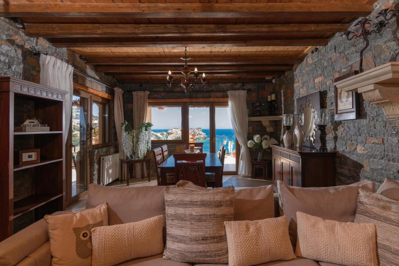 Felini Palace Agia Pelagia  Buitenkant foto