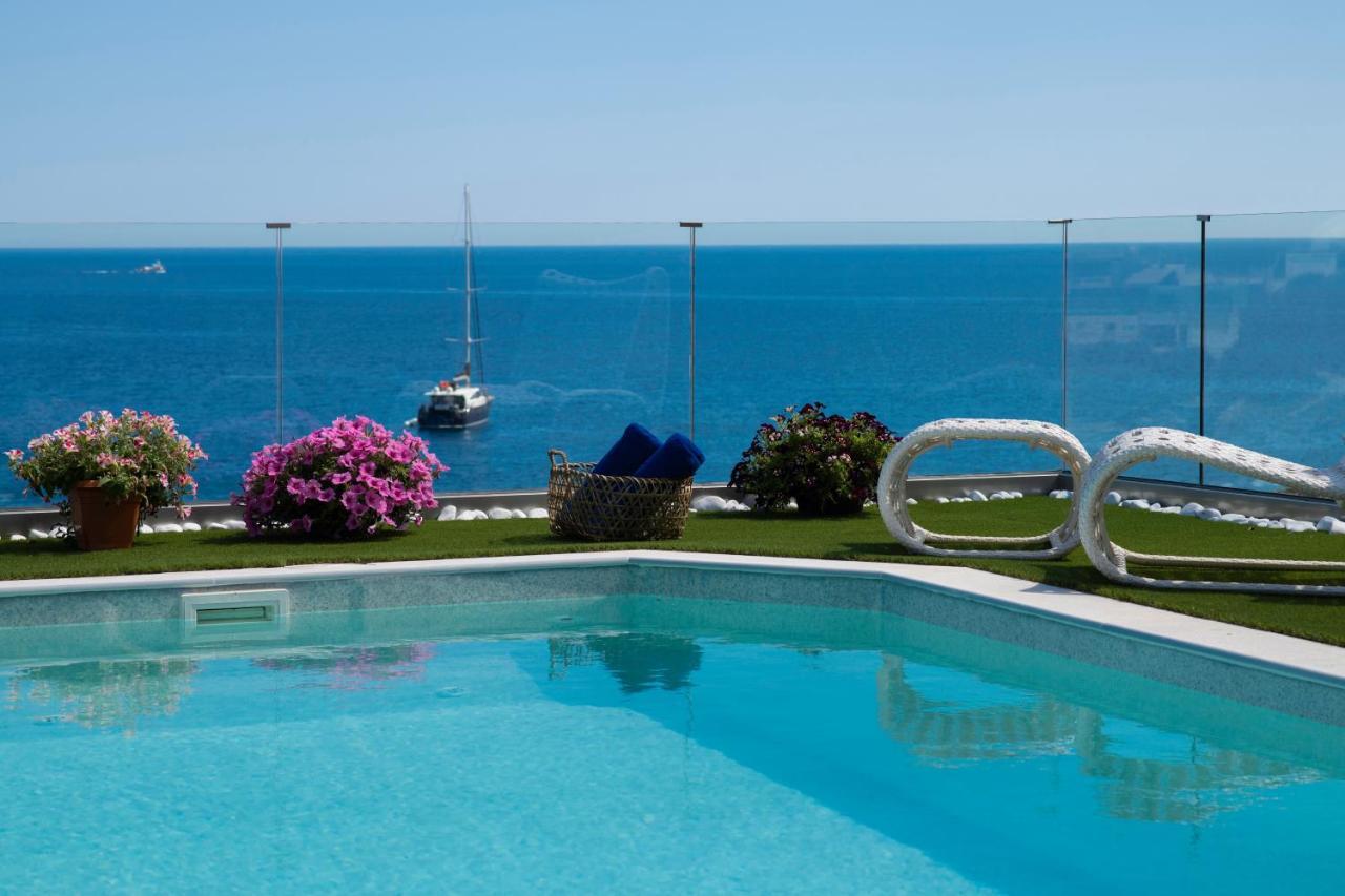 Felini Palace Agia Pelagia  Buitenkant foto