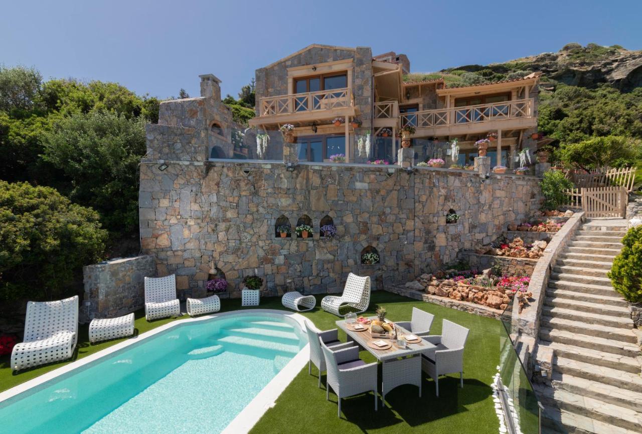 Felini Palace Agia Pelagia  Buitenkant foto