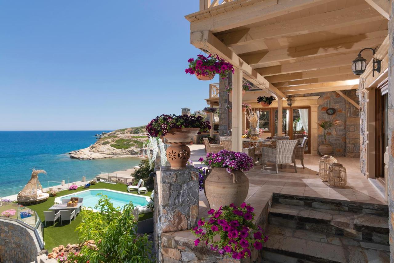 Felini Palace Agia Pelagia  Buitenkant foto