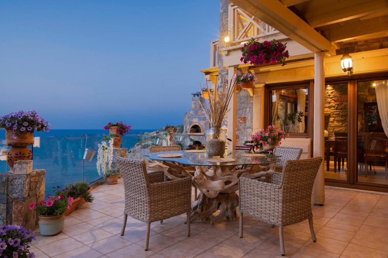 Felini Palace Agia Pelagia  Buitenkant foto